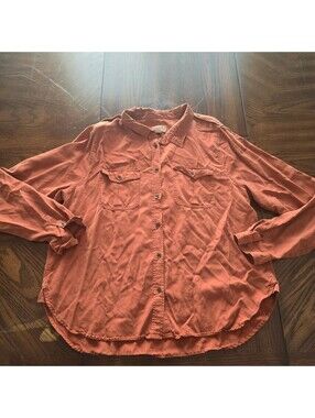 Universal Thread rust button-up shirt